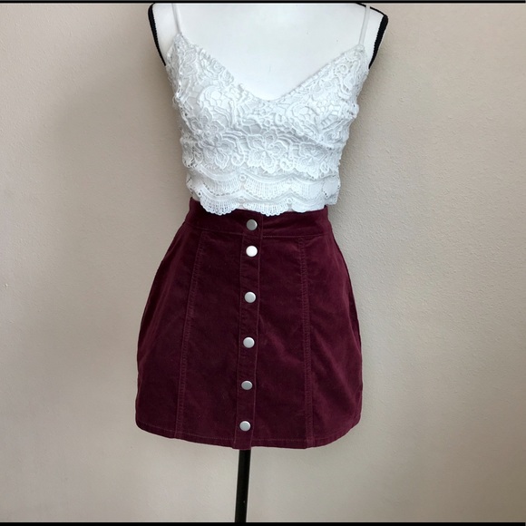 Brandy Melville Dresses & Skirts - Brandy Melville high waisted maroon velvet skirt